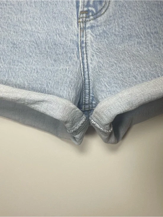 Abercrombie & Fitch Mom Shorts High Rise Light Wash Size 29 (8) Denim - Picture 6 of 15